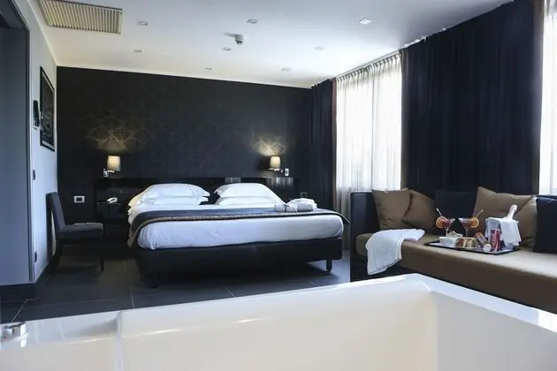 Deluxe Oda, 1 En Büyük (King) Boy Yatak ve Çekyat, Sıcak Su Küveti (with Sofabed)