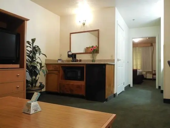 Süit, 1 En Büyük (King) Boy Yatak, Sigara İçilmez (with Sofabed)