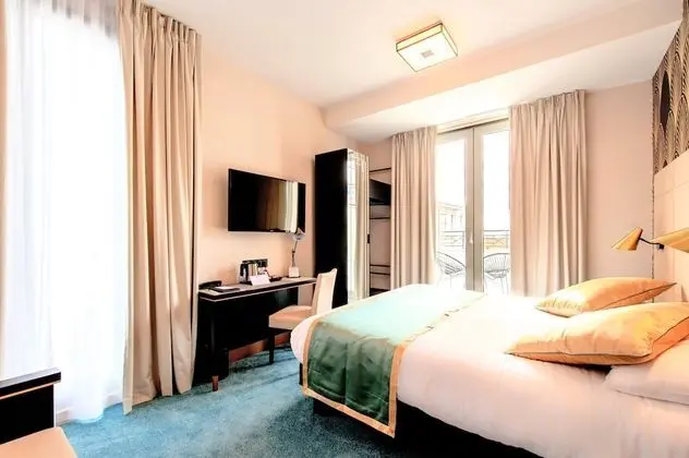 Classic Oda, 1 Büyük (Queen) Boy Yatak, Sigara İçilmez (Twin bed on request)