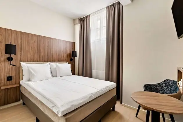 Standard Oda, 1 Çift Kişilik Yatak, Sigara İçilmez, Penceresiz