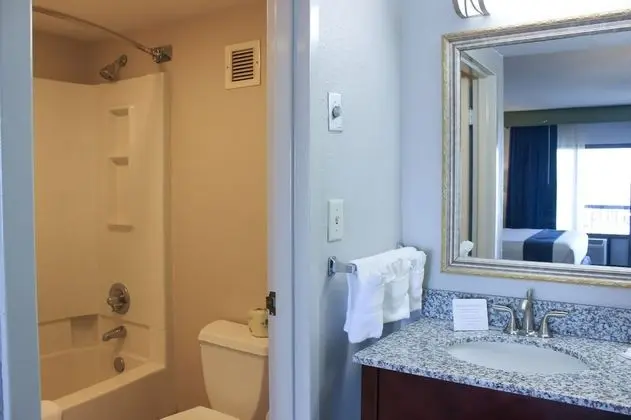 Standard Oda, 2 Büyük (Queen) Boy Yatak, Sigara İçilmez, Buzdolabı ve Mikrodalga