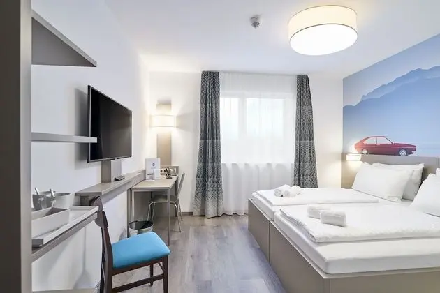 Standard Oda, 1 Çift Kişilik Yatak (Converts to 2 Twin Beds)