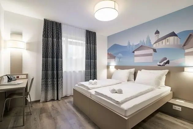Standard Oda, 1 Çift Kişilik Yatak (Converts to 2 Twin Beds)