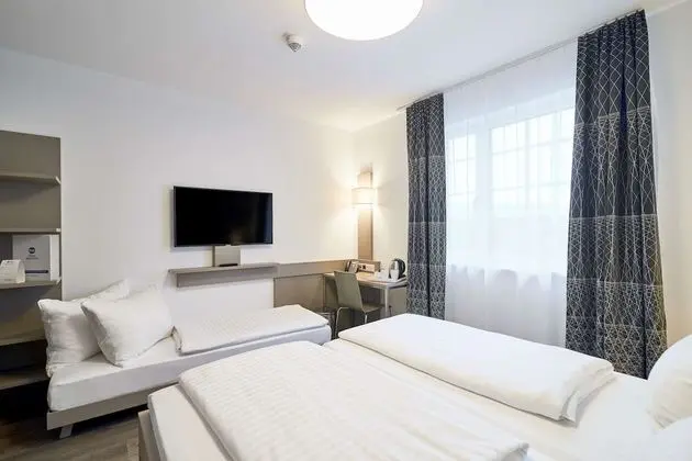 Standard Oda, Birden Çok Yatak (Converts to 2 Twin Beds)