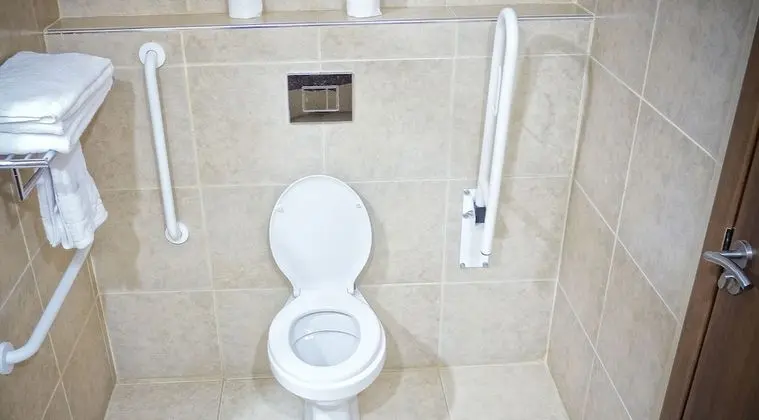 Standard Oda, 1 En Büyük (King) Boy Yatak, Engellilere Uygun, Sigara İçilmez