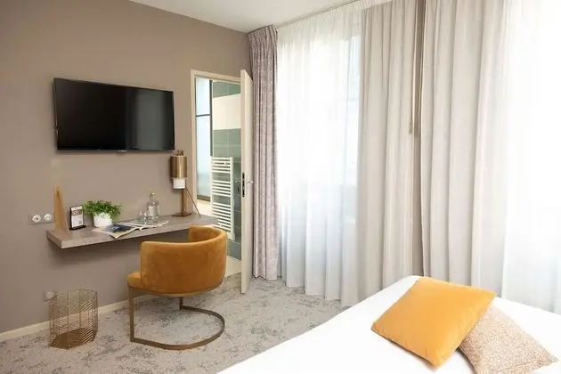 Comfort Oda, 1 Büyük (Queen) Boy Yatak, Sigara İçilmez