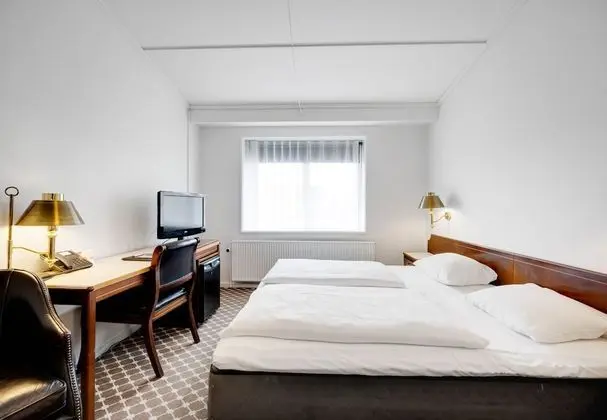 Luxury Tek Büyük Yataklı Oda