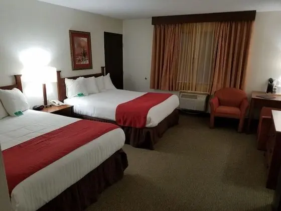 Standard Oda, 2 Büyük (Queen) Boy Yatak, Sigara İçilmez, Buzdolabı