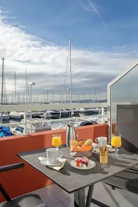 Süit, 1 Büyük (Queen) Boy Yatak, Sigara İçilmez