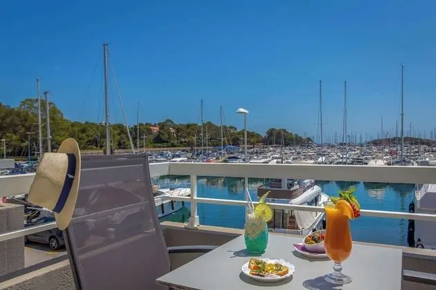 Süit, 1 Büyük (Queen) Boy Yatak, Sigara İçilmez