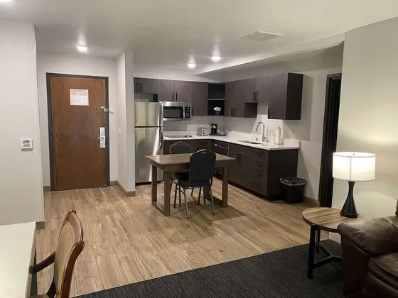 Süit, 1 En Büyük (King) Boy Yatak, Sigara İçilmez