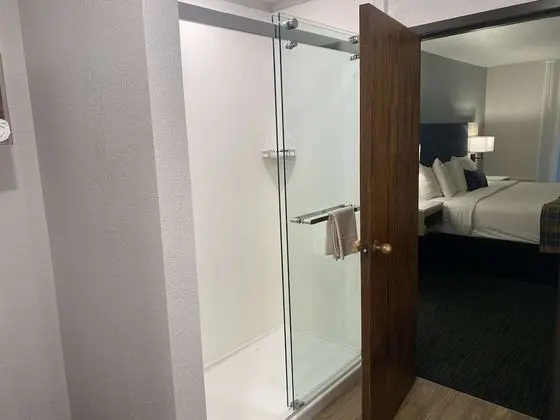 Süit, 1 En Büyük (King) Boy Yatak, Sigara İçilmez, Göl Manzaralı