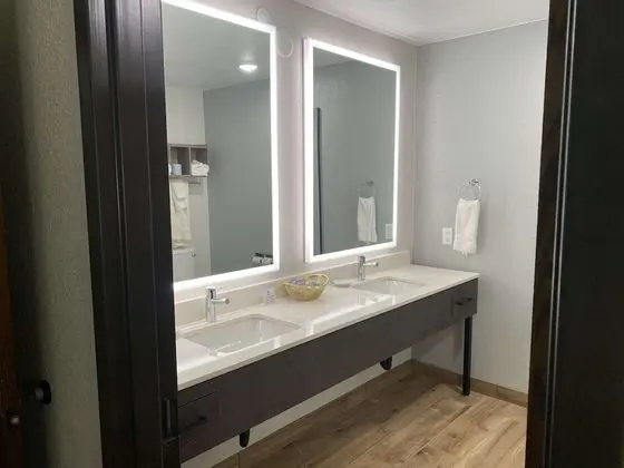 Süit, 1 En Büyük (King) Boy Yatak, Sigara İçilmez, Göl Manzaralı