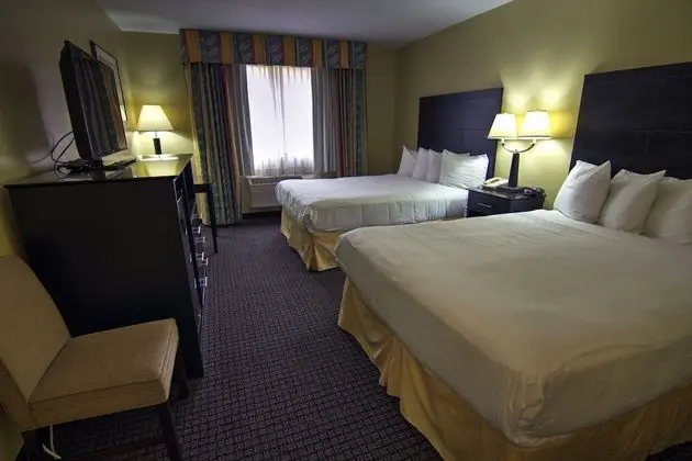 Standard Oda, 2 Büyük (Queen) Boy Yatak, Sigara İçilmez, Buzdolabı