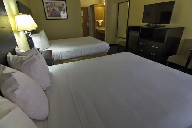 Standard Oda, 2 Büyük (Queen) Boy Yatak, Sigara İçilmez, Buzdolabı