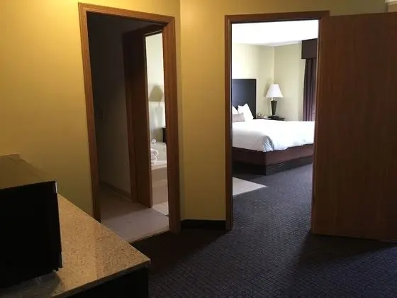 Süit, Birden Çok Yatak, Sigara İçilmez, Buzdolabı ve Mikrodalga