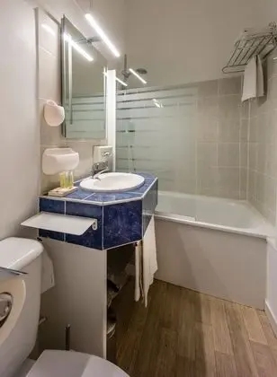 Standard Oda, 3 Tek Kişilik Yatak, Sigara İçilmez, Şehir Manzaralı