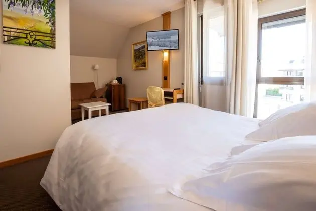 Junior Süit, 1 Büyük (Queen) Boy Yatak, Sigara İçilmez (Living Room;with Sofabed)