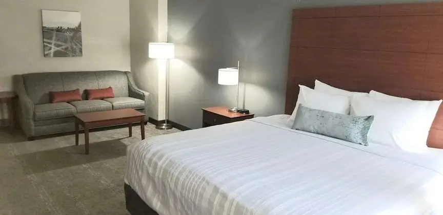 Standard Oda, 1 En Büyük (King) Boy Yatak ve Çekyat, Sigara İçilmez (with Sofabed)