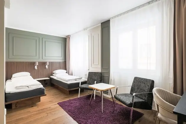 Standard Tek Büyük Yataklı Oda