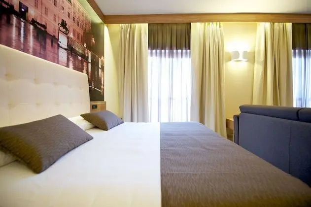 Deluxe Oda, 1 Büyük (Queen) Boy Yatak, Balkon