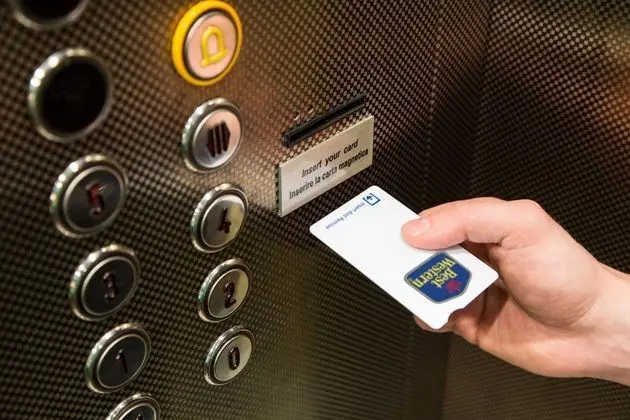 Junior Süit, 1 Büyük (Queen) Boy Yatak