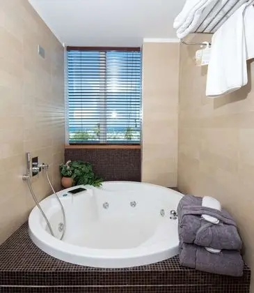 Standard Apart Daire, Birden Çok Yatak, Sıcak Su Küveti, Deniz Manzaralı (Penthouse;with Sofabed)