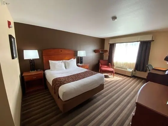 Standard Oda, 1 Büyük (Queen) Boy Yatak, Engellilere Uygun, Sigara İçilmez