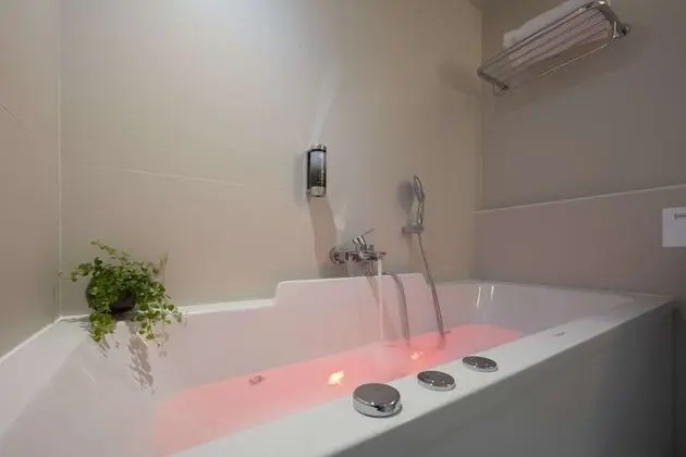 Süit, 1 En Büyük (King) Boy Yatak, Sigara İçilmez, Teras