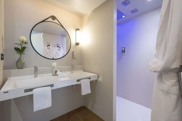 Süit, 1 En Büyük (King) Boy Yatak, Sigara İçilmez, Teras (Separate Living Room;with Sofabed)