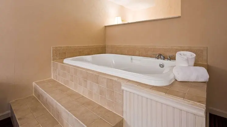 Standard Oda, 1 En Büyük (King) Boy Yatak, Sigara İçilmez, Sıcak Su Küveti (Oversized Room)