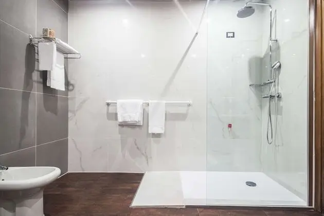 Comfort Oda, 1 Büyük (Queen) Boy Yatak, Sigara İçilmez