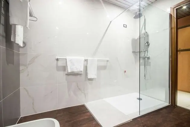 Comfort Oda, 1 Büyük (Queen) Boy Yatak, Sigara İçilmez