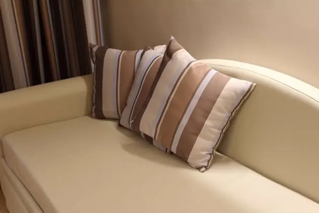 Comfort Oda, 1 En Büyük (King) Boy Yatak (with Single Sofabed)
