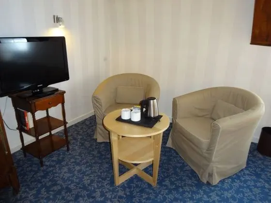 Deluxe Oda, 1 En Büyük (King) Boy Yatak (Living Room)