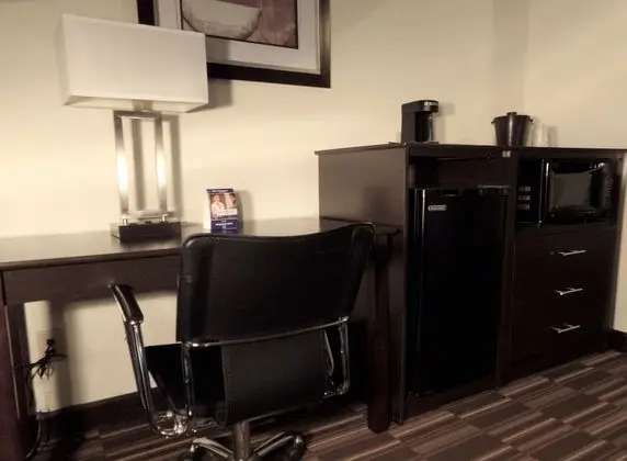 Süit, 1 En Büyük (King) Boy Yatak, Sigara İçilmez, Sıcak Su Küveti