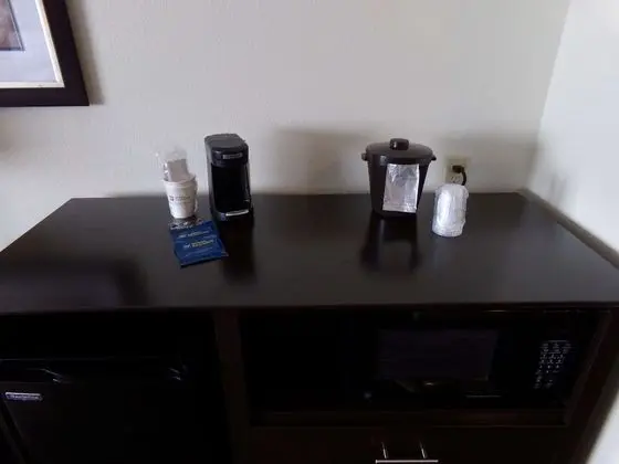 Süit, 1 En Büyük (King) Boy Yatak, Sigara İçilmez, Sıcak Su Küveti