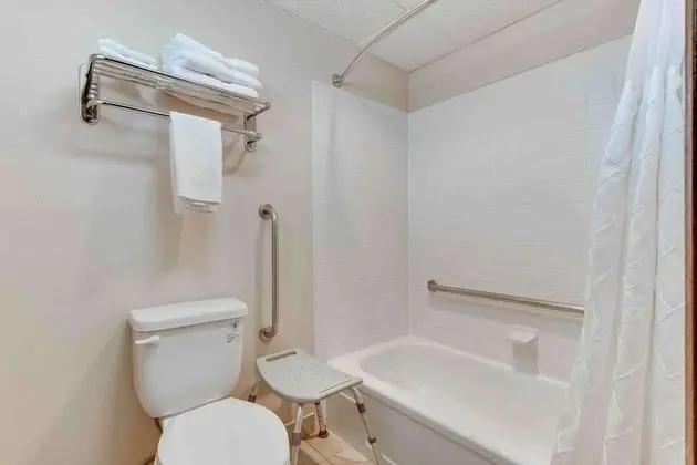 Standard Oda, 2 Büyük (Queen) Boy Yatak, Engellilere Uygun, Sigara İçilmez