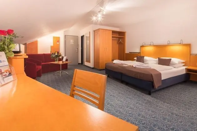 Family Oda, 1 Çift Kişilik Yatak