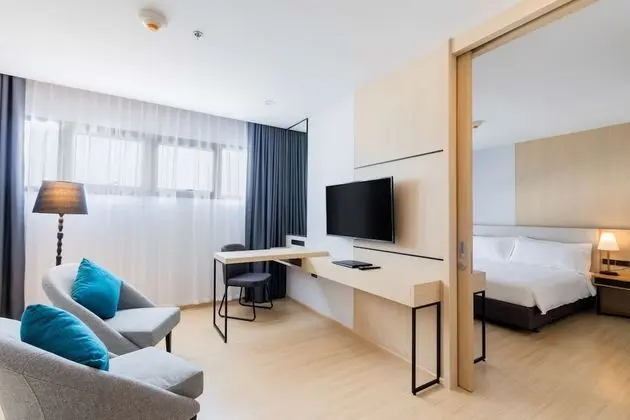 Süit, Birden Çok Yatak, Sigara İçilmez (Living Room)