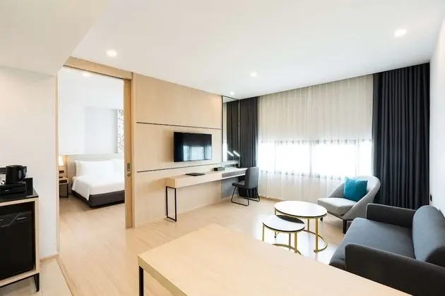 Süit, Birden Çok Yatak, Sigara İçilmez (Living Room)