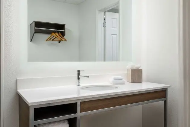 Standard Oda, 1 En Büyük (King) Boy Yatak, Sigara İçilmez, Buzdolabı ve Mikrodalga