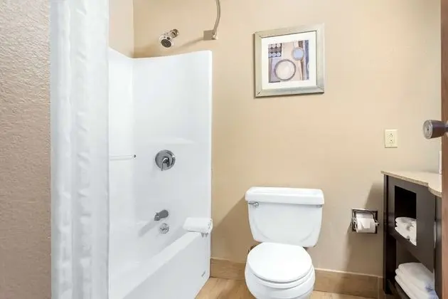 Standard Oda, 2 Çift Kişilik Yatak, Sigara İçilebilir, Buzdolabı ve Mikrodalga