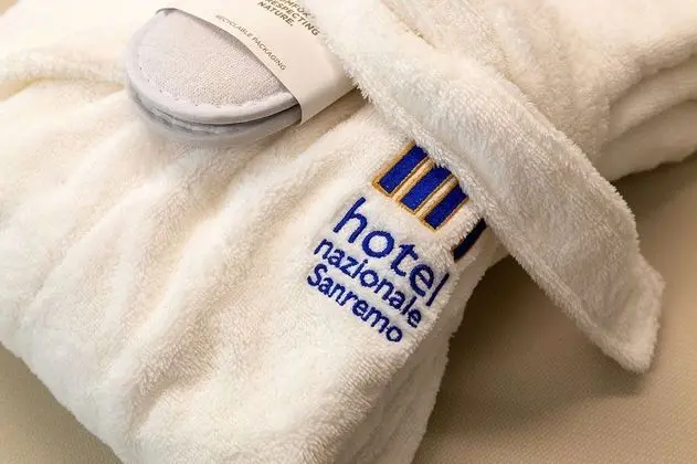 Comfort Oda, Birden Çok Yatak, Sigara İçilebilir