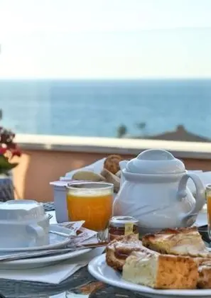 Comfort Oda, Birden Çok Yatak, Sigara İçilebilir