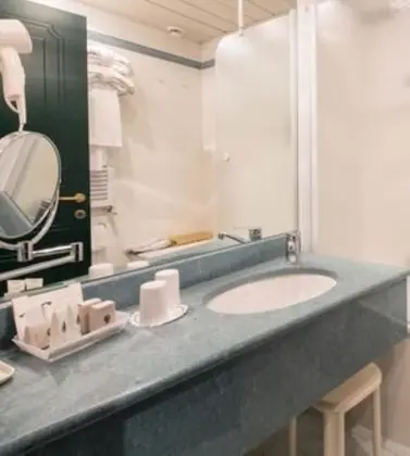 Comfort Oda, Birden Çok Yatak, Sigara İçilebilir