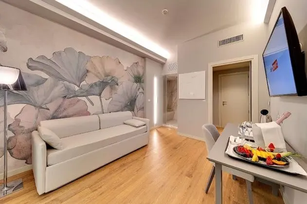 Süit, 1 En Büyük (King) Boy Yatak, Sigara İçilmez (Living Room;with Sofabed)