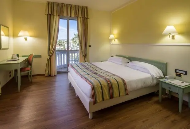 Superior Oda, 1 Büyük (Queen) Boy Yatak, Sigara İçilebilir