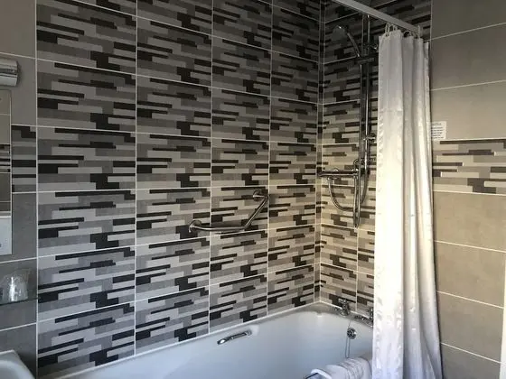 Süit, 1 En Büyük (King) Boy Yatak, Sigara İçilmez