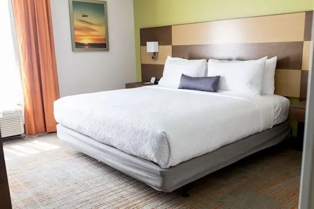 Standard Oda, 1 En Büyük (King) Boy Yatak, Engellilere Uygun, Buzdolabı ve Mikrodalga